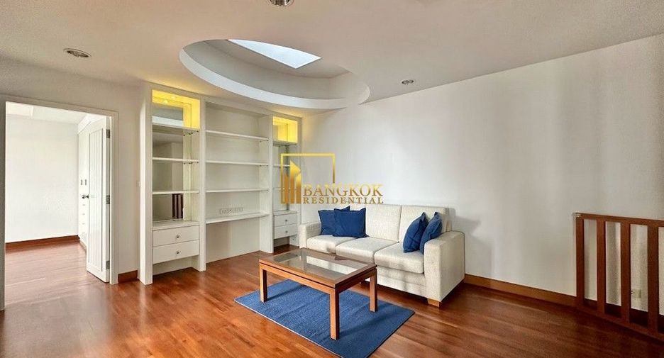 For rent 3 bedrooms condo in Yan Nawa, Bangkok