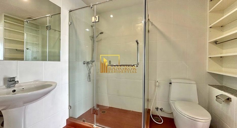 For rent 3 bedrooms condo in Yan Nawa, Bangkok