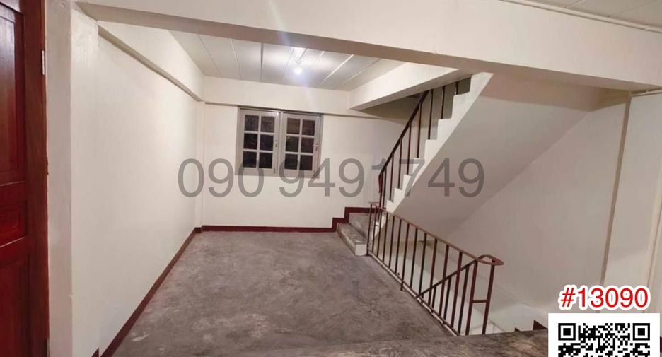 For rent 4 bedrooms retail Space in Thawi Watthana, Bangkok