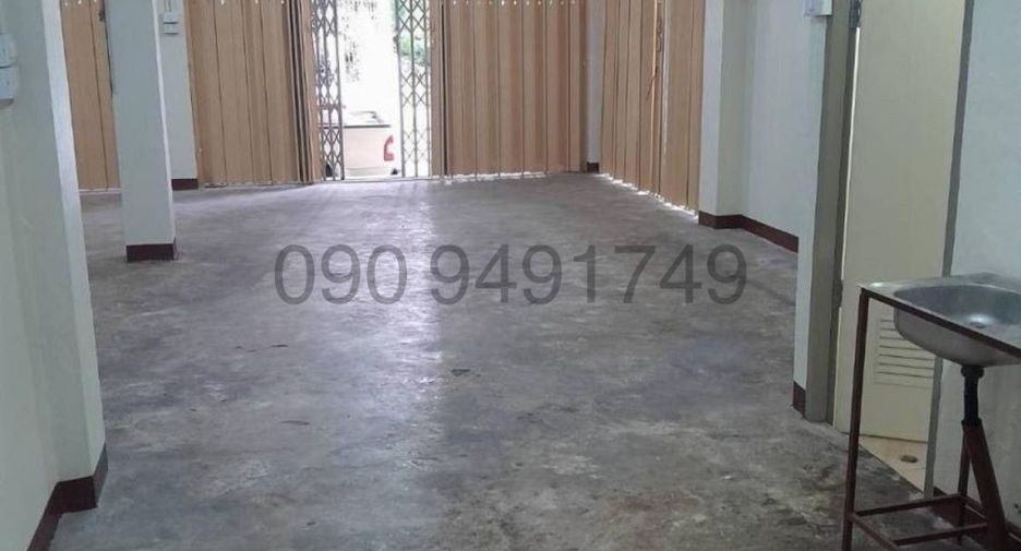 For rent 4 bedrooms retail Space in Thawi Watthana, Bangkok