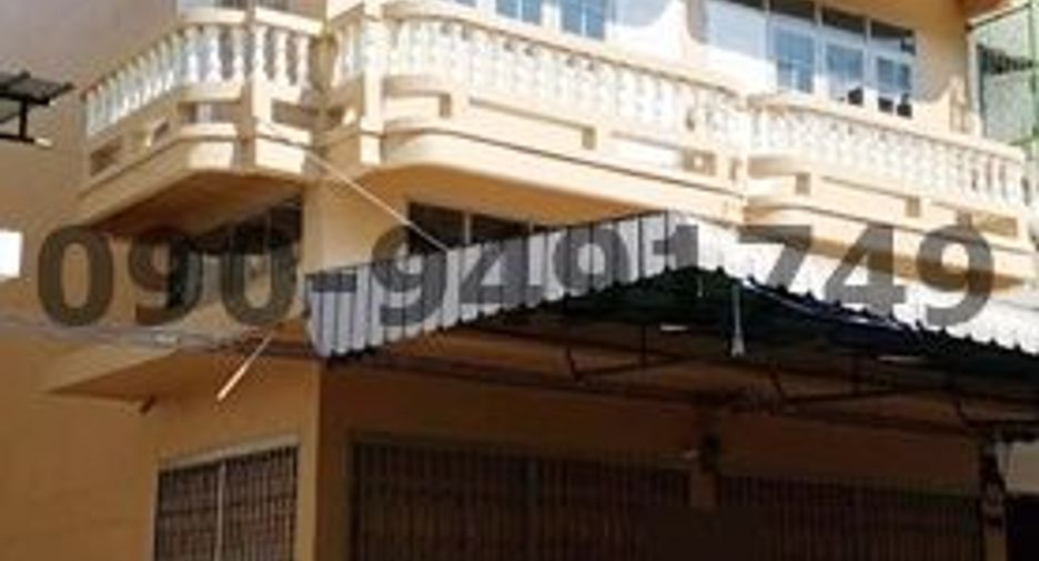 For rent 4 bedrooms retail Space in Thawi Watthana, Bangkok