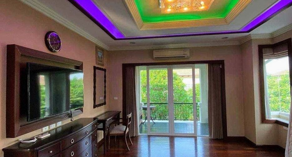 For sale 4 bedrooms house in Chom Thong, Bangkok