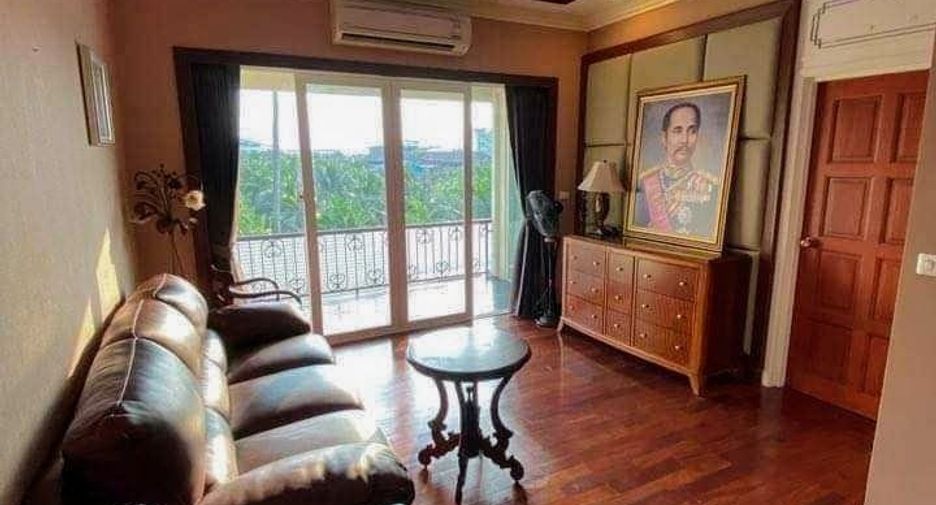 For sale 4 bedrooms house in Chom Thong, Bangkok