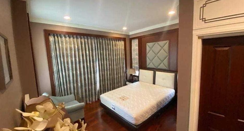 For sale 4 bedrooms house in Chom Thong, Bangkok