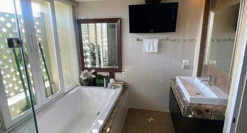 For sale 4 bedrooms house in Chom Thong, Bangkok