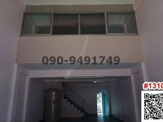 For rent 34 bedrooms retail Space in Bangkok Noi, Bangkok