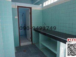 For rent 34 bedrooms retail Space in Bangkok Noi, Bangkok