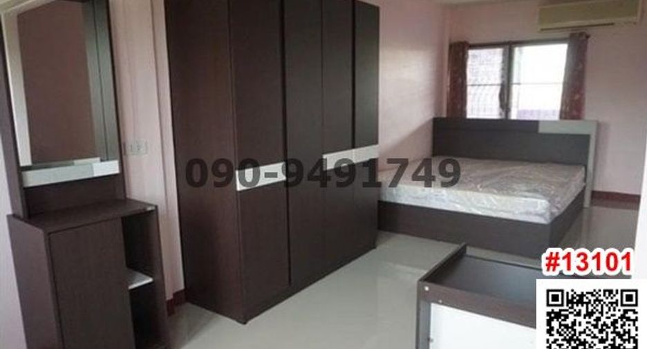 For rent 34 bedrooms retail Space in Bangkok Noi, Bangkok