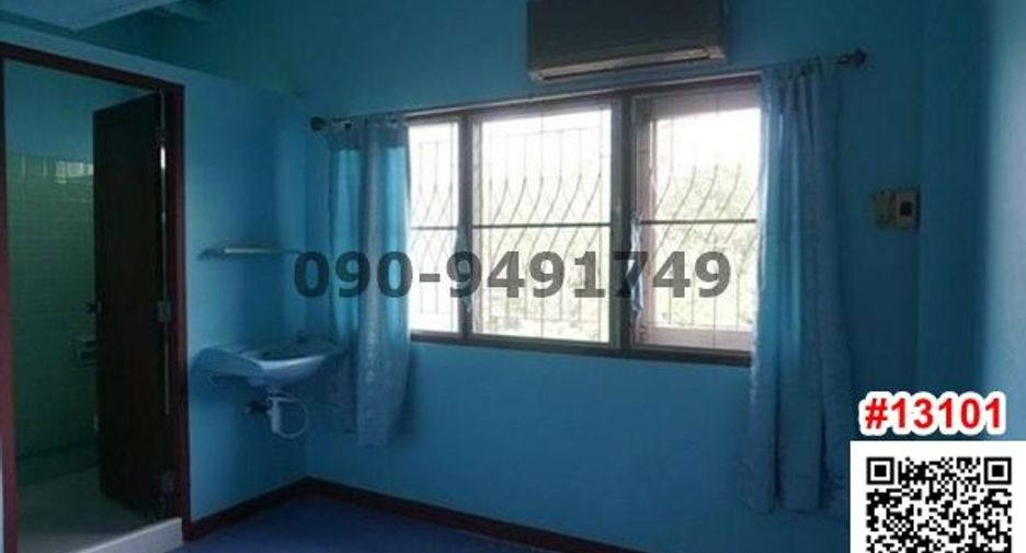 For rent 34 bedrooms retail Space in Bangkok Noi, Bangkok