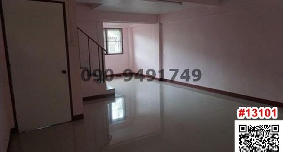 For rent 34 bedrooms retail Space in Bangkok Noi, Bangkok
