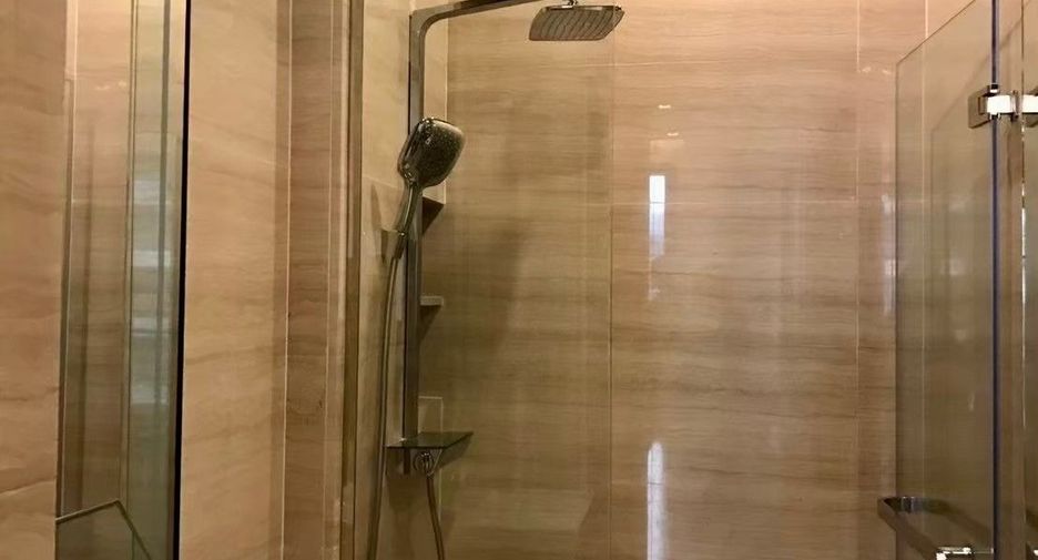 Condo en alquiler de 2 habitaciones en Khlong Toei, Bangkok