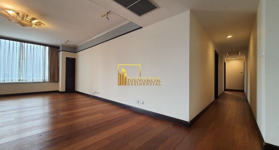 Condo en alquiler de 3 habitaciones en Pathum Wan, Bangkok
