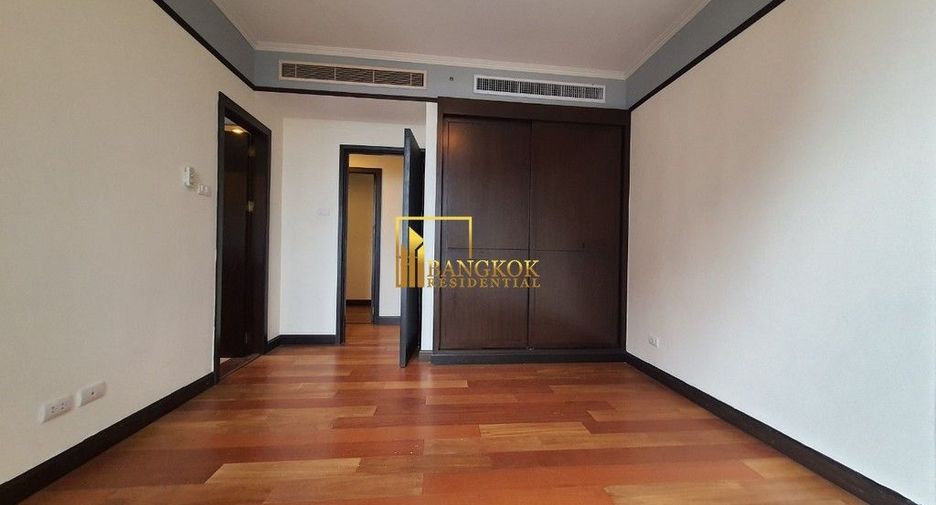 Condo en alquiler de 3 habitaciones en Pathum Wan, Bangkok