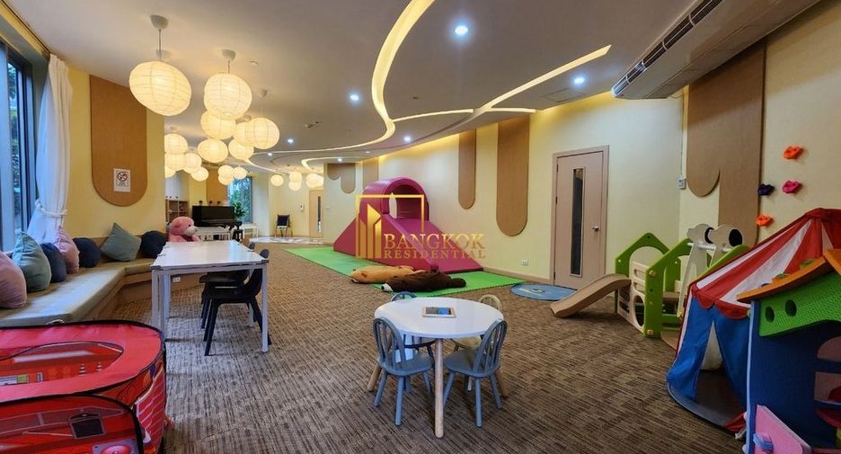 Condo en alquiler de 3 habitaciones en Pathum Wan, Bangkok
