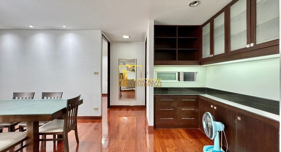 Condo en alquiler de 3 habitaciones en Sathon, Bangkok