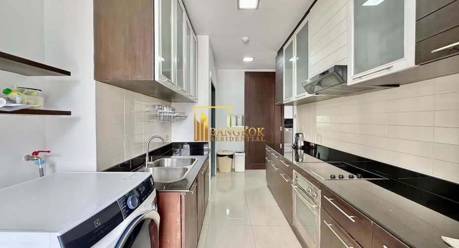 Condo en alquiler de 3 habitaciones en Sathon, Bangkok