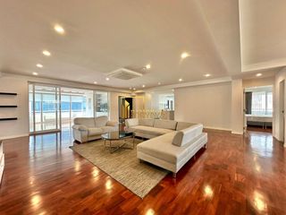 For rent 4 bedrooms apartment in Watthana, Bangkok