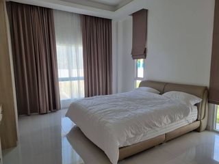 Haus zur Miete und zum Kauf mit 3 Zimmer in Bang Lamung, Chonburi