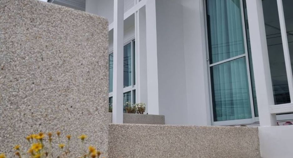 Haus zur Miete und zum Kauf mit 3 Zimmer in Bang Lamung, Chonburi