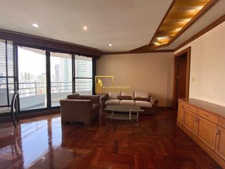 For rent 2 bedrooms condo in Khlong Toei, Bangkok