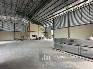 Almacén en alquiler y en venta en Bang Phli, Samut Prakan