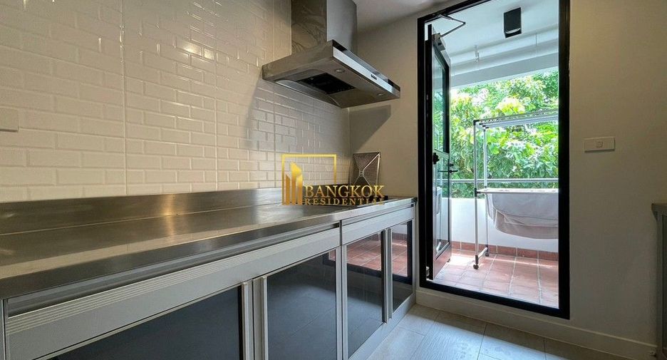 For rent 2 bedrooms apartment in Watthana, Bangkok