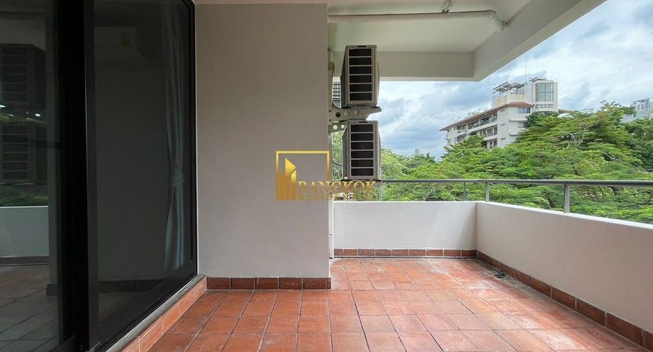 For rent 2 bedrooms apartment in Watthana, Bangkok