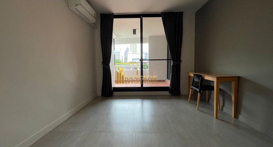 For rent 2 bedrooms apartment in Watthana, Bangkok