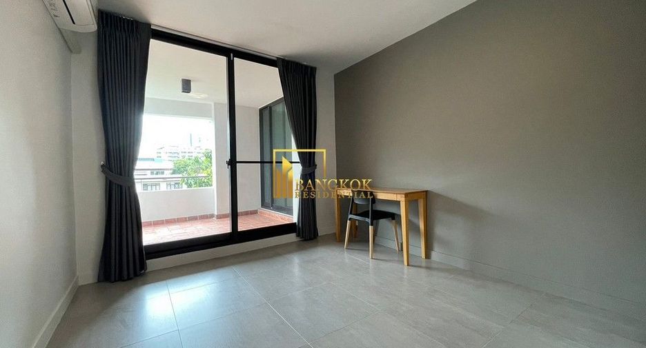 For rent 2 bedrooms apartment in Watthana, Bangkok
