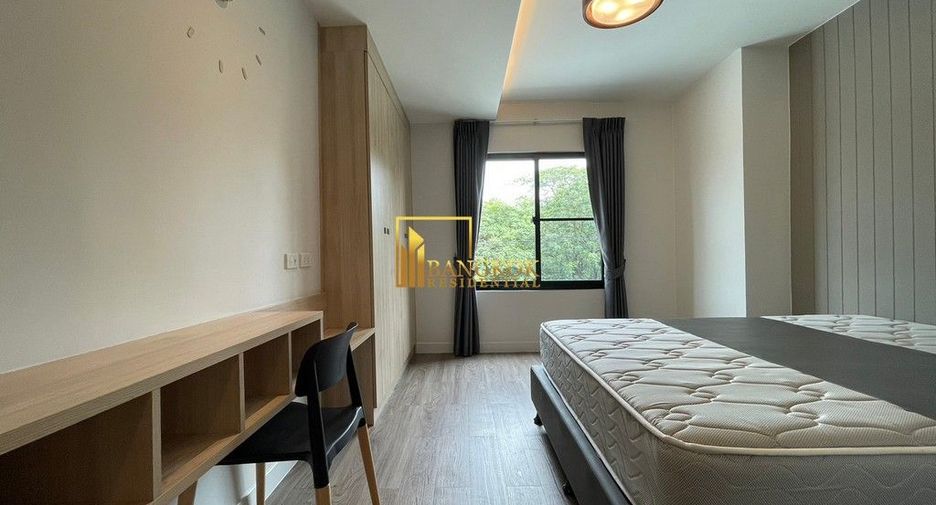 For rent 2 bedrooms apartment in Watthana, Bangkok