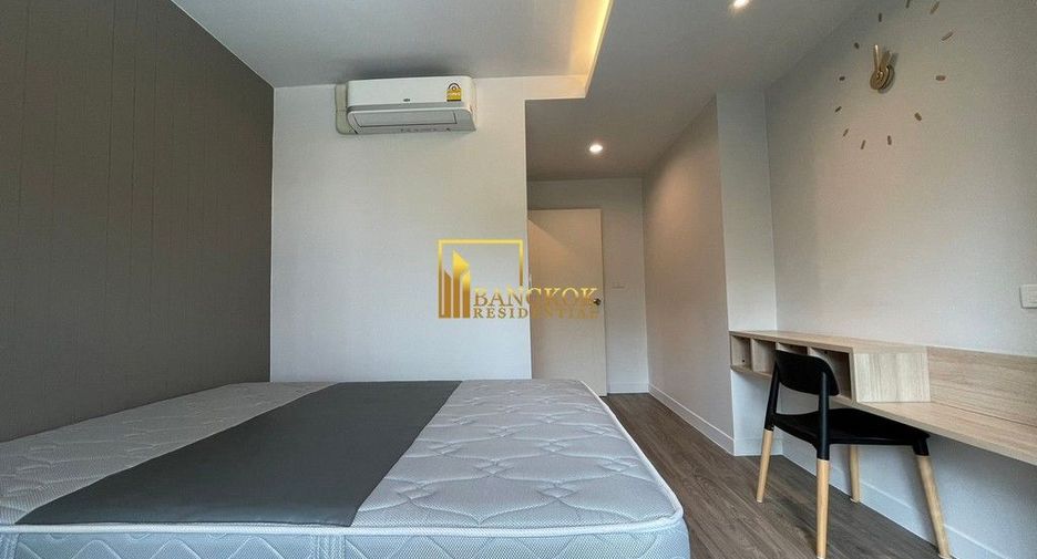 For rent 2 bedrooms apartment in Watthana, Bangkok