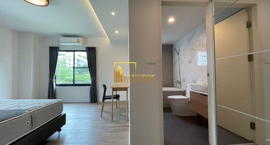 For rent 2 bedrooms apartment in Watthana, Bangkok
