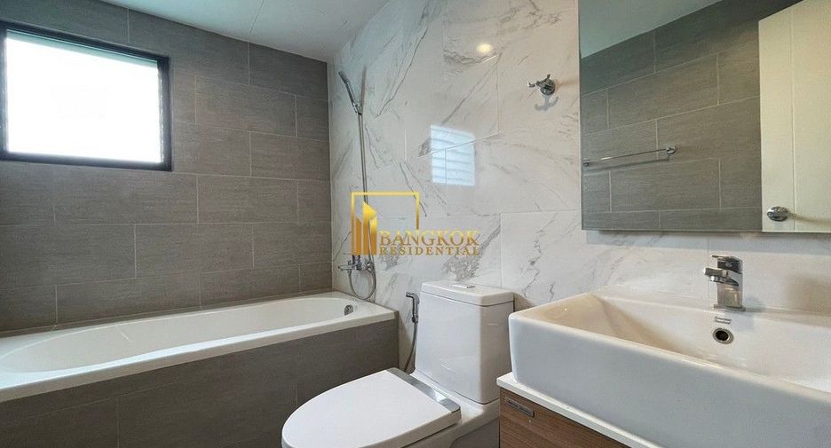 For rent 2 bedrooms apartment in Watthana, Bangkok