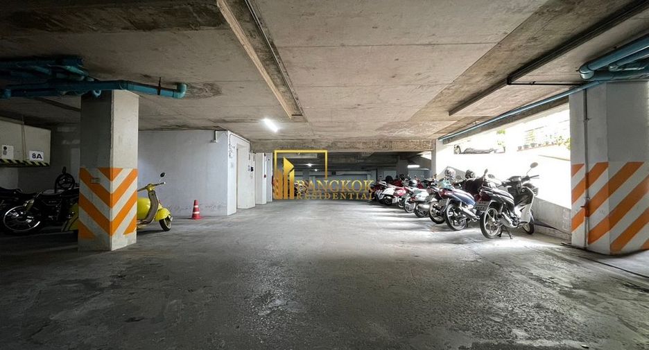 For rent 2 bedrooms apartment in Watthana, Bangkok