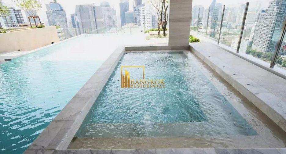 À louer 2 chambres condo à Watthana, Bangkok