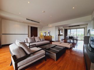 For rent 3 bedrooms apartment in Pathum Wan, Bangkok