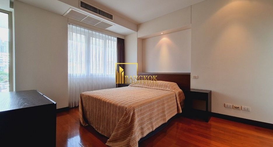 For rent 3 bedrooms apartment in Pathum Wan, Bangkok