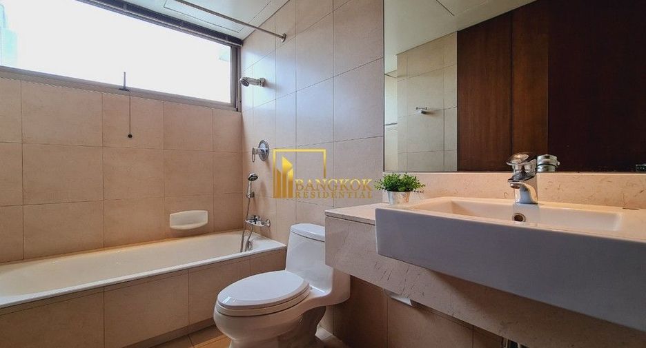 For rent 3 bedrooms apartment in Pathum Wan, Bangkok