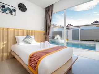 For rent 4 bedrooms villa in Mueang Phuket, Phuket