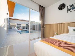 For rent 4 bedrooms villa in Mueang Phuket, Phuket
