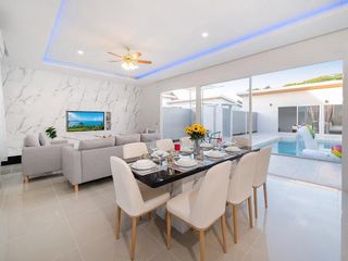 For rent 4 bedrooms villa in Mueang Phuket, Phuket