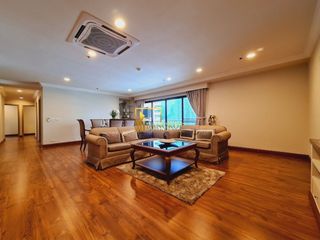 À louer 3 chambres appartement à Watthana, Bangkok