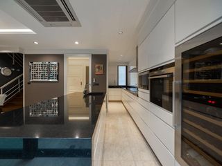 Продажа 2 спальни таунхаус в Щаттхана, Бангкок