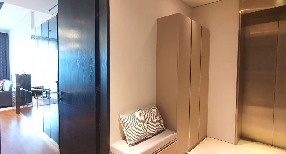 For rent 1 bed condo in Khlong San, Bangkok