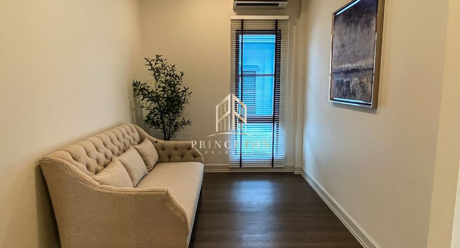Haus zur Miete mit 4 Zimmer in Saphan Sung, Bangkok