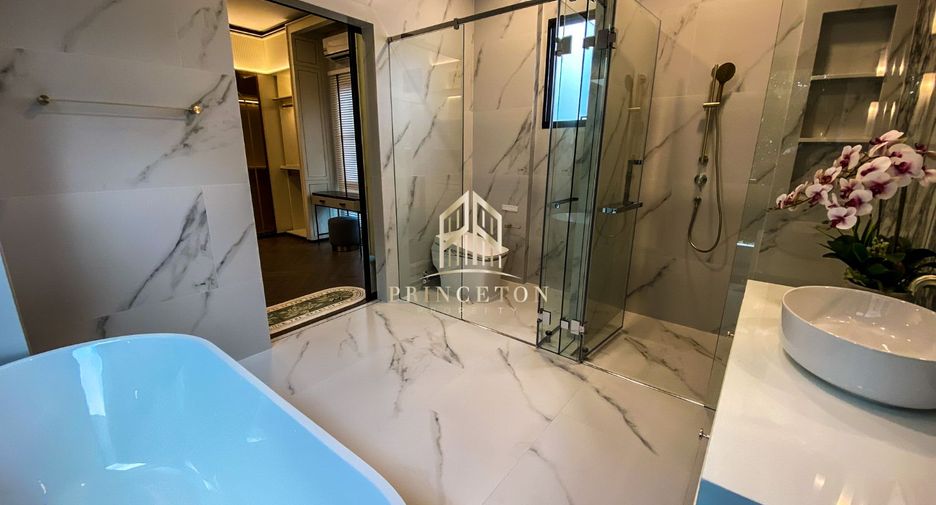 Haus zur Miete mit 4 Zimmer in Saphan Sung, Bangkok