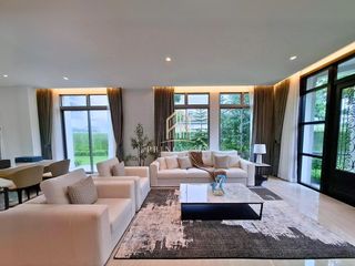 Casa en alquiler de 4 habitaciones en Lat Krabang, Bangkok