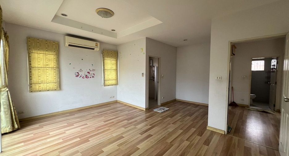 Haus zum Kauf mit 5 Zimmer in Mueang Nonthaburi, Nonthaburi