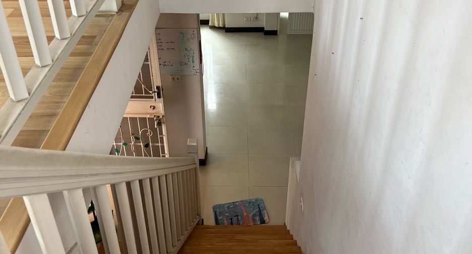 Haus zum Kauf mit 5 Zimmer in Mueang Nonthaburi, Nonthaburi