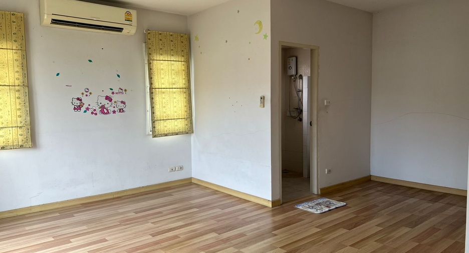 Haus zum Kauf mit 5 Zimmer in Mueang Nonthaburi, Nonthaburi